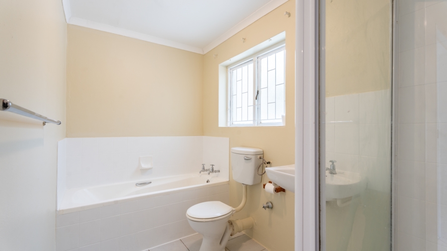 To Let 3 Bedroom Property for Rent in Anchorage Park Western Cape